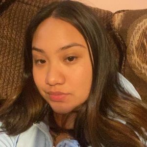 Meet your Posher, Alejandra